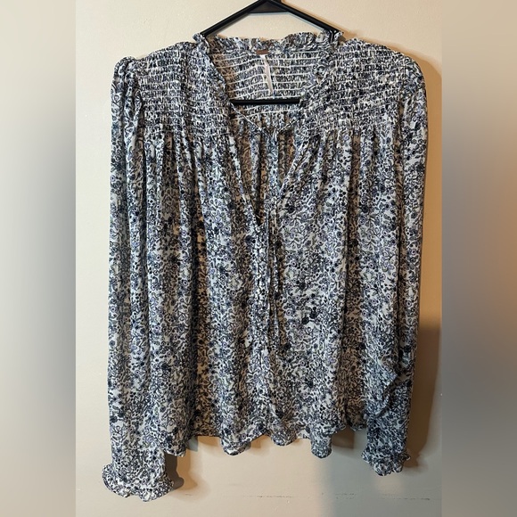 Free People xl smocked long sleeve Floral Blouse - Picture 5 of 6